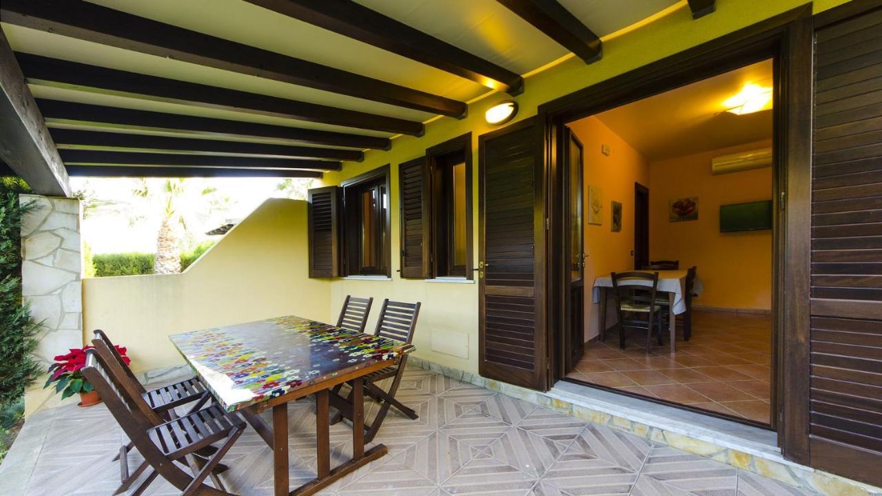 Residence Hydria Campofelice Di Roccella Eksteriør bilde